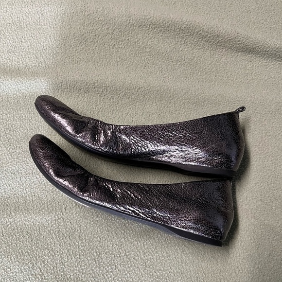 Audrey Brooke Shimmering Silver Flats - Picture 4 of 7